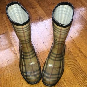 Burberry Rainboots